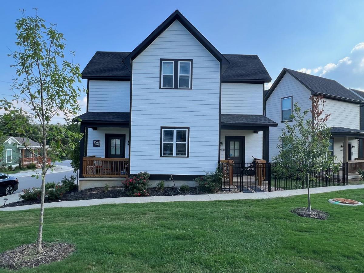 New Centennial Park Luxury Smart W Courtyard Holiday home *
